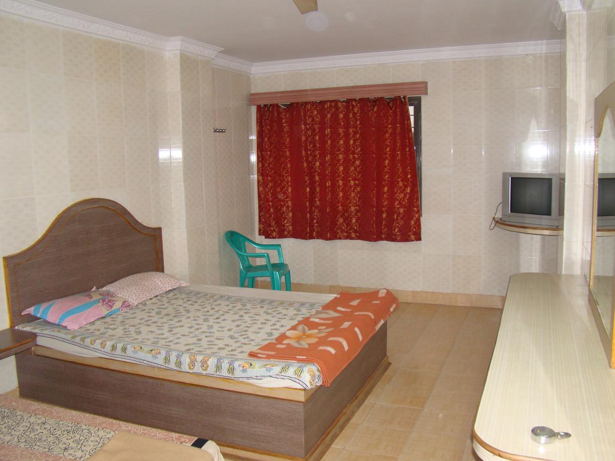 Mādhavaram Sreeniketanam Lodge מראה חיצוני תמונה